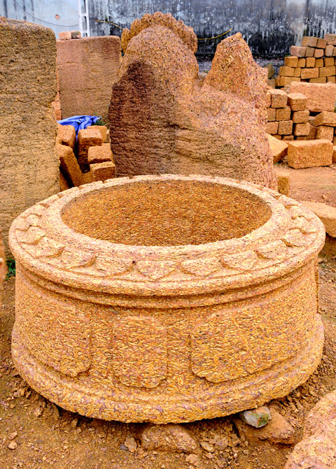 Laterite sculpture in Hanoi’s Thach That district